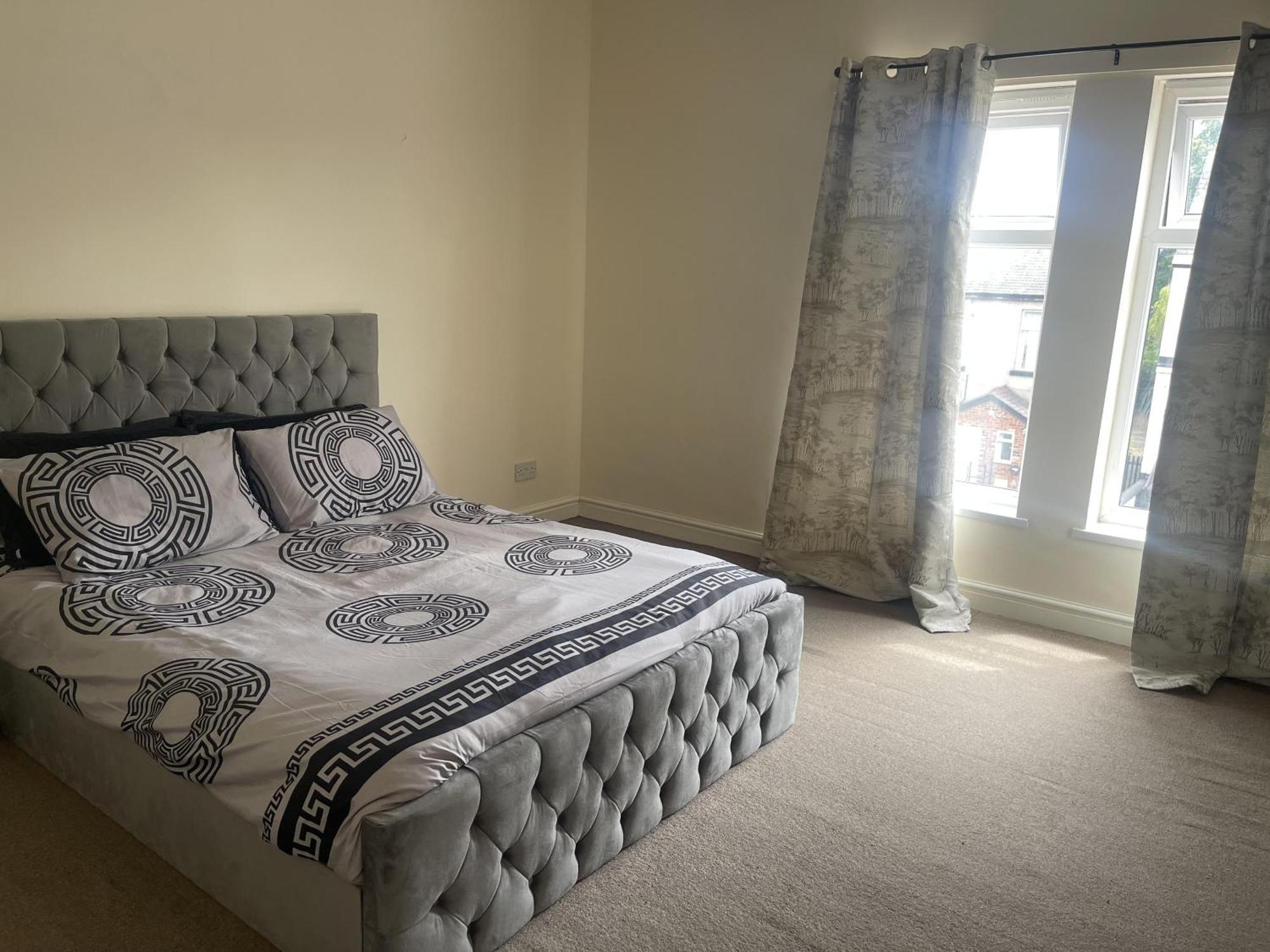 Stylish 1-Bed Apt - Sleeps 4 - Parking - Wifi Manchester Esterno foto