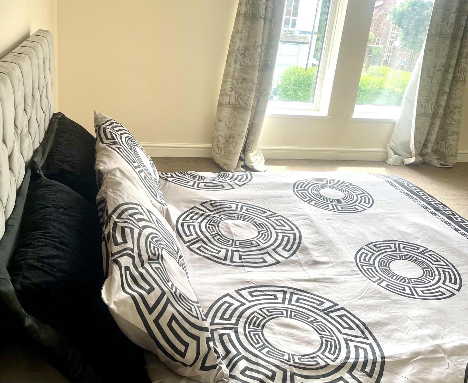 Stylish 1-Bed Apt - Sleeps 4 - Parking - Wifi Manchester Esterno foto
